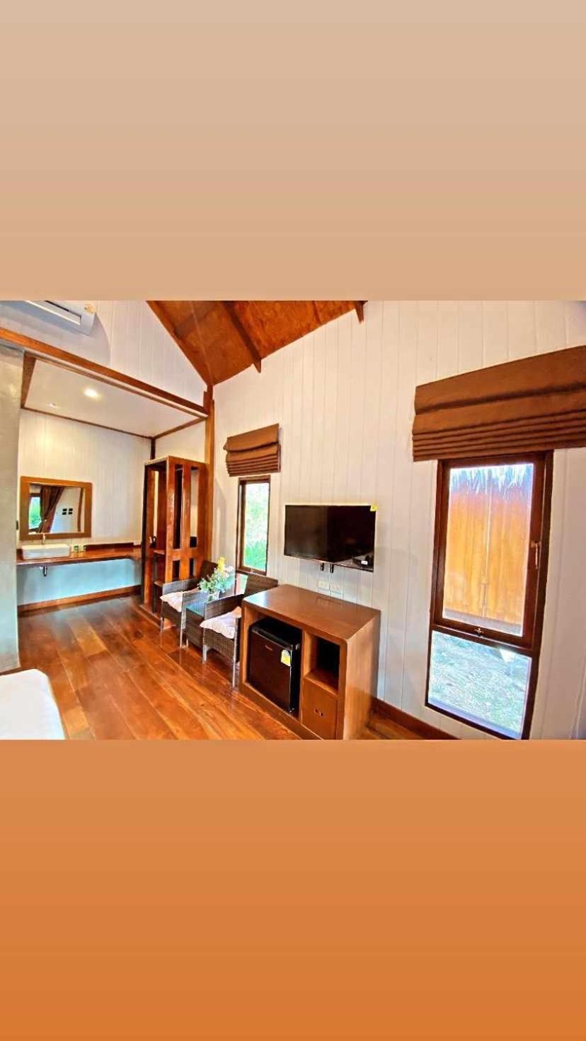Little Rock Kohjum Hotel Koh Jum Exterior photo