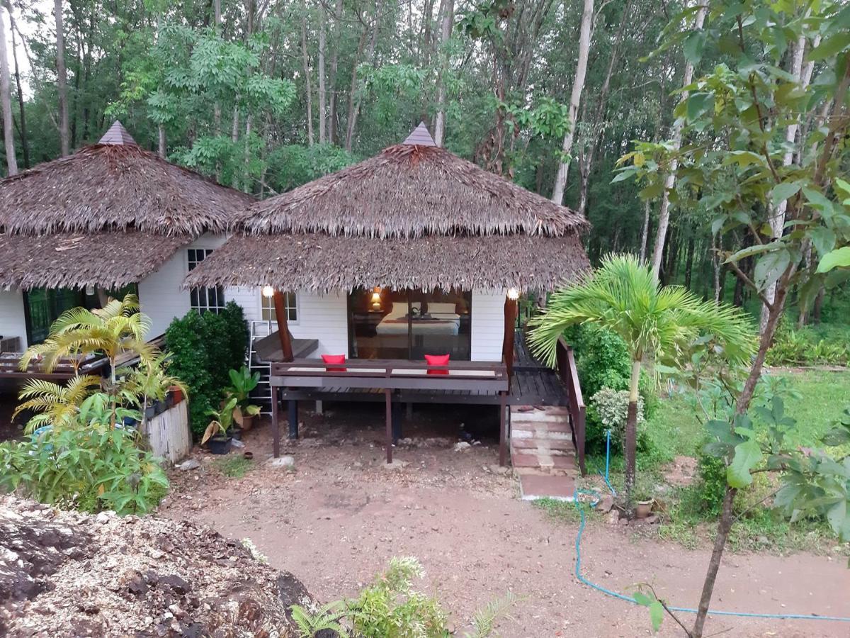 Little Rock Kohjum Hotel Koh Jum Exterior photo